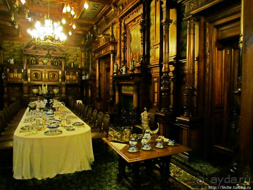 Королевский дворец Пелеш. Первый этаж