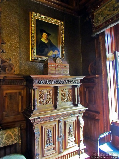 Королевский дворец Пелеш. Первый этаж