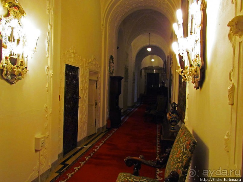 Королевский дворец Пелеш. Первый этаж
