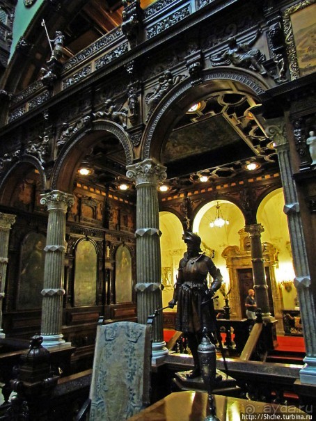 Королевский дворец Пелеш. Первый этаж