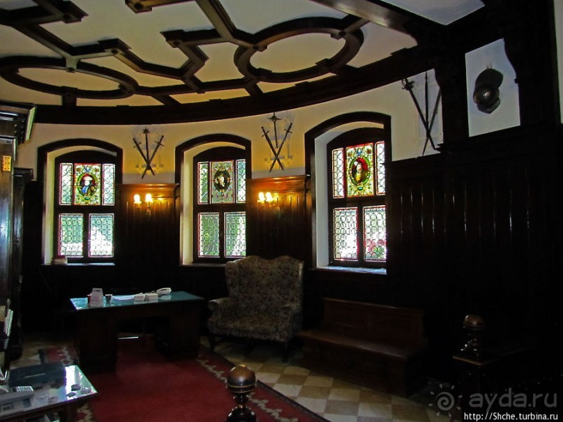 Королевский дворец Пелеш. Первый этаж