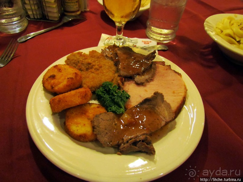 Немецкая кухня в немецкой атмосфере в Мичигане