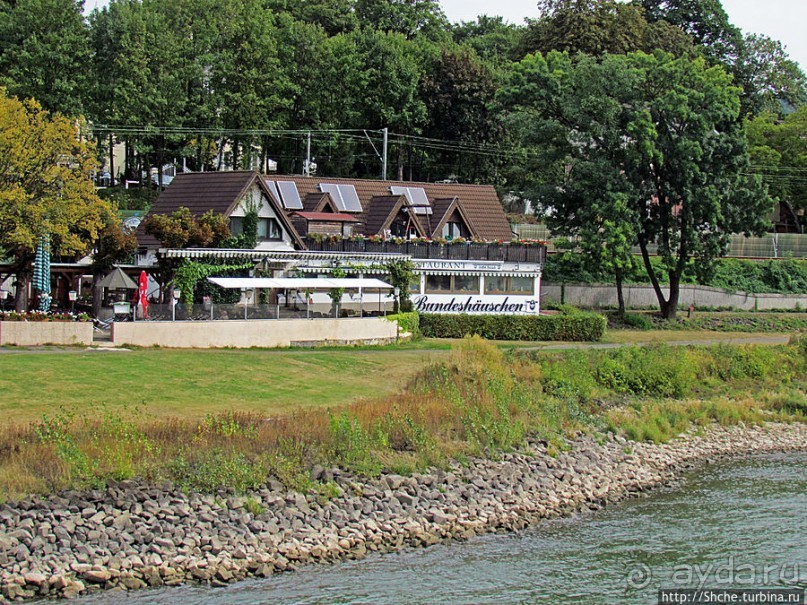 На корабле по Рейну. Предпоследняя остановка Бад-Годесберг