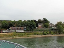 На корабле по Рейну. Предпоследняя остановка Бад-Годесберг