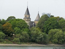 На корабле по Рейну. Предпоследняя остановка Бад-Годесберг