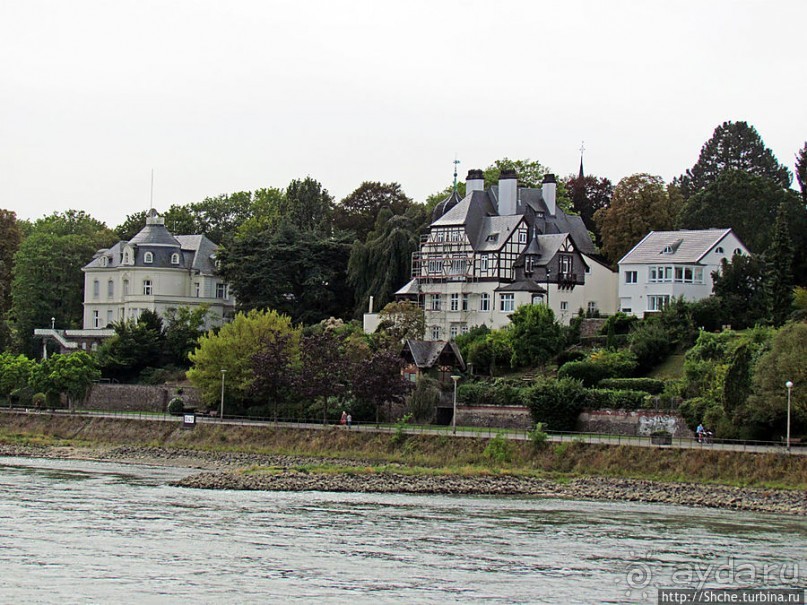 На корабле по Рейну. Предпоследняя остановка Бад-Годесберг