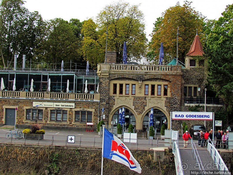 Альбом отзыва "На корабле по Рейну. Предпоследняя остановка Бад-Годесберг"