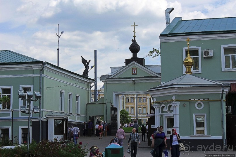 Соборы в стиле украинского барокко. Покровский в Харькове