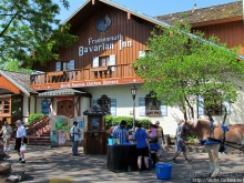 "Bavarian Inn" — почти квартал немецкого колорита