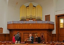 В гостях у Радуги. Первая Баптистская церковь Адамса