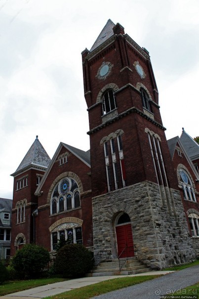 В гостях у Радуги. Первая Баптистская церковь Адамса