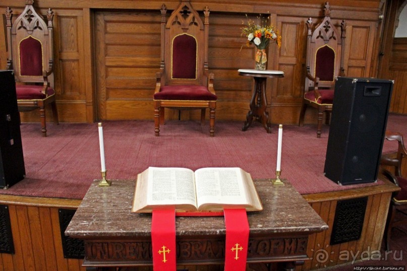 В гостях у Радуги. Первая Баптистская церковь Адамса