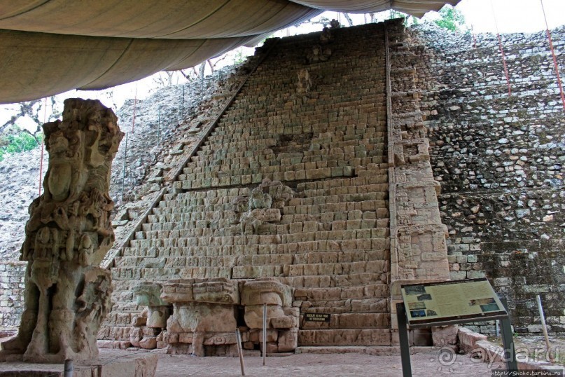 Копан — центр майянского царства Шукууп (объект ЮНЕСКО №129)