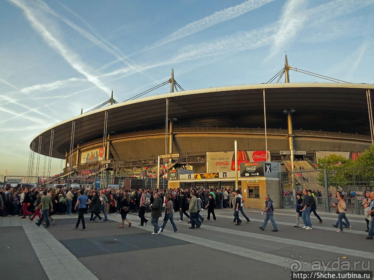 Большое шоу на большом стадионе. "Стена" Р. Уотерс в Париже