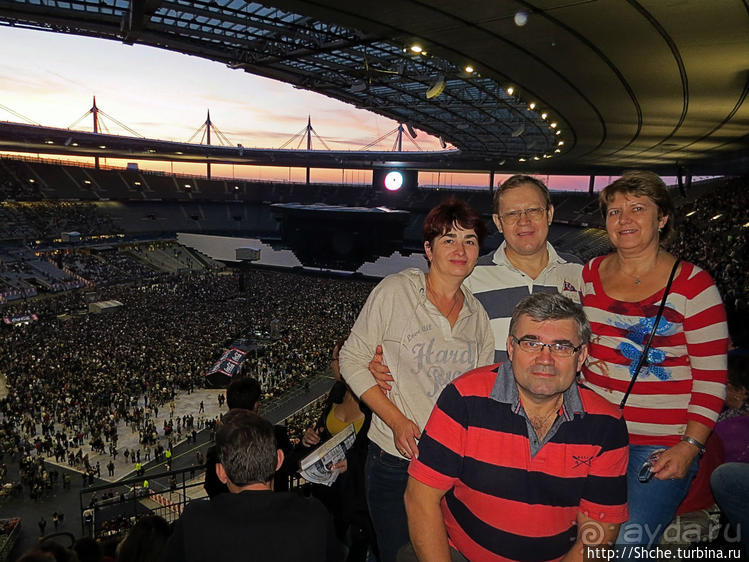 Большое шоу на большом стадионе. "Стена" Р. Уотерс в Париже