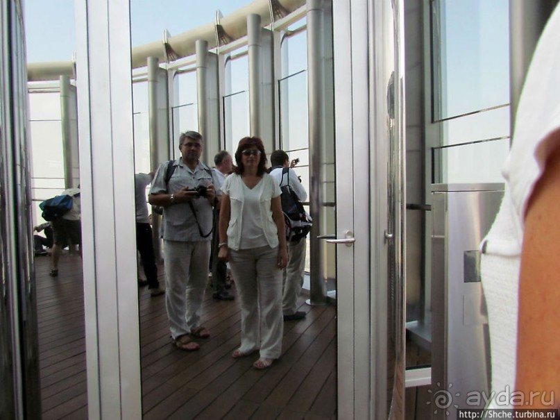 Самая высокая в мире смотровая площадка "At the Top" в Дубаи