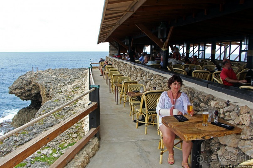 "Отличное" местоположение и "удовлетворительное" меню