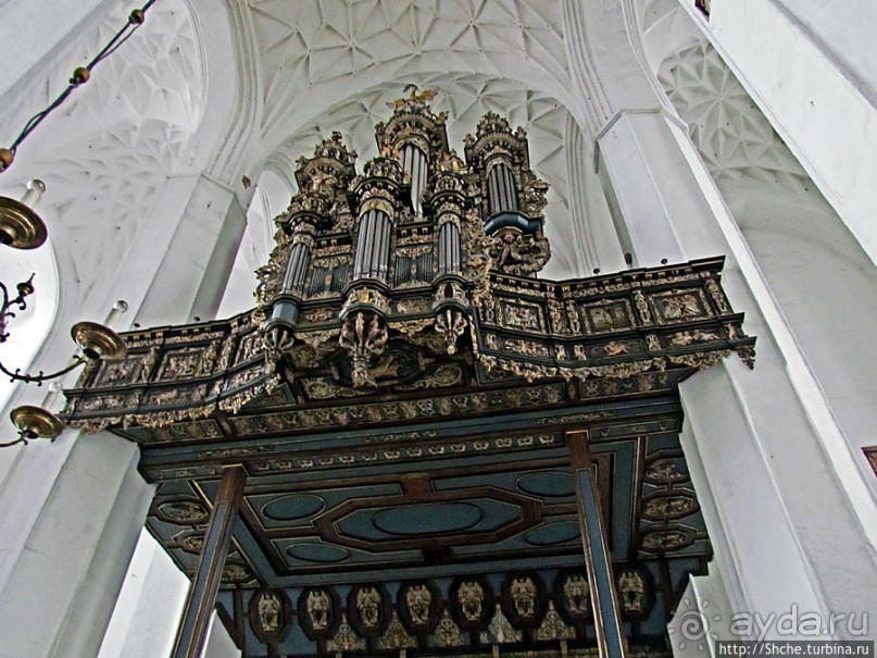 Базилика Мариацка — крупнейшая кирпичная церковь в Европе