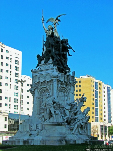 Патриотический монумент с русским следом в истории1809-1814