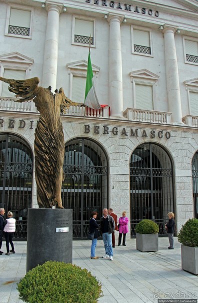 Был в Бергамо, спросил собак о Труфальдино — не знают