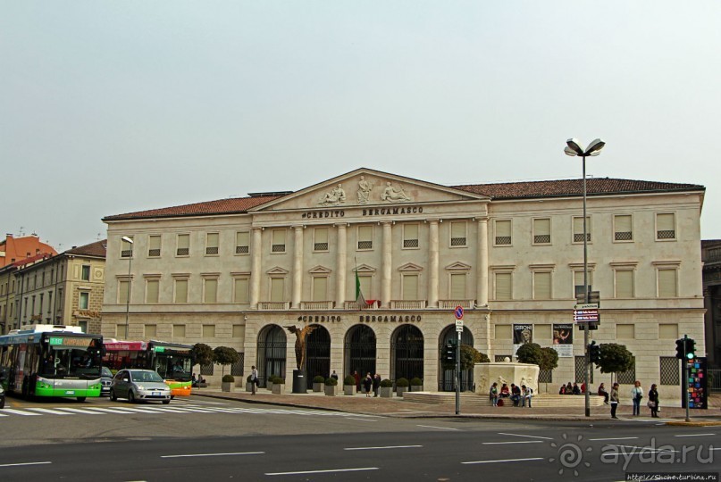 Был в Бергамо, спросил собак о Труфальдино — не знают