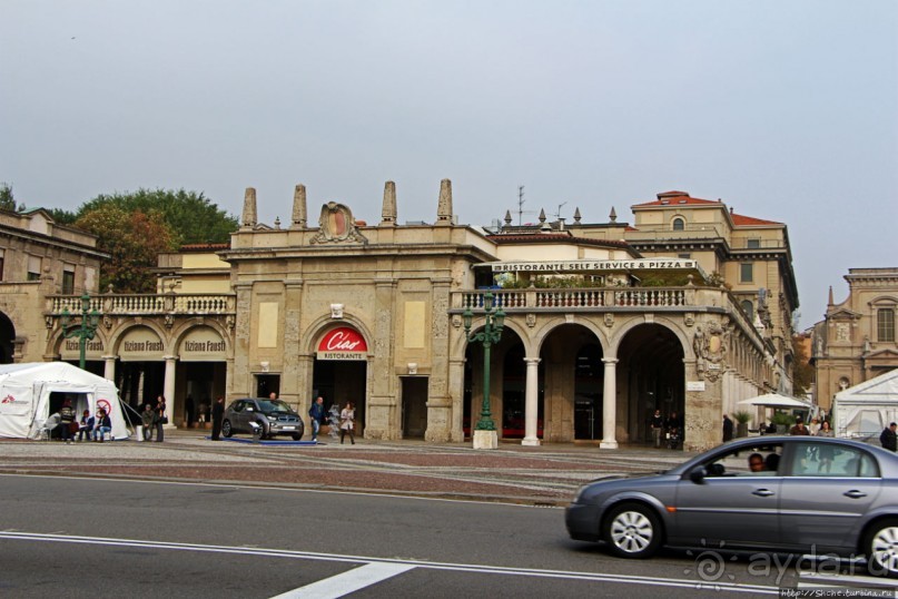 Был в Бергамо, спросил собак о Труфальдино — не знают