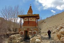 Королевство Ло, Запретное королевство Мустанг — что и как