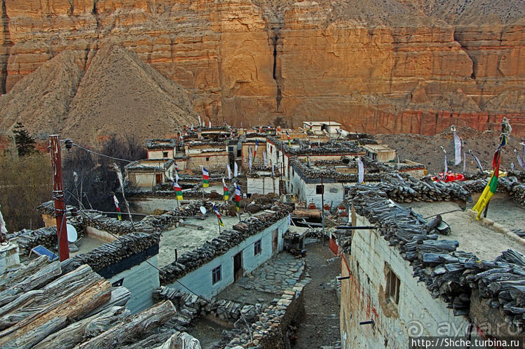 Королевство Ло, Запретное королевство Мустанг — что и как