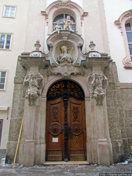 У подножия горы Капуцинов - квазипешеходная зона Зальцбурга