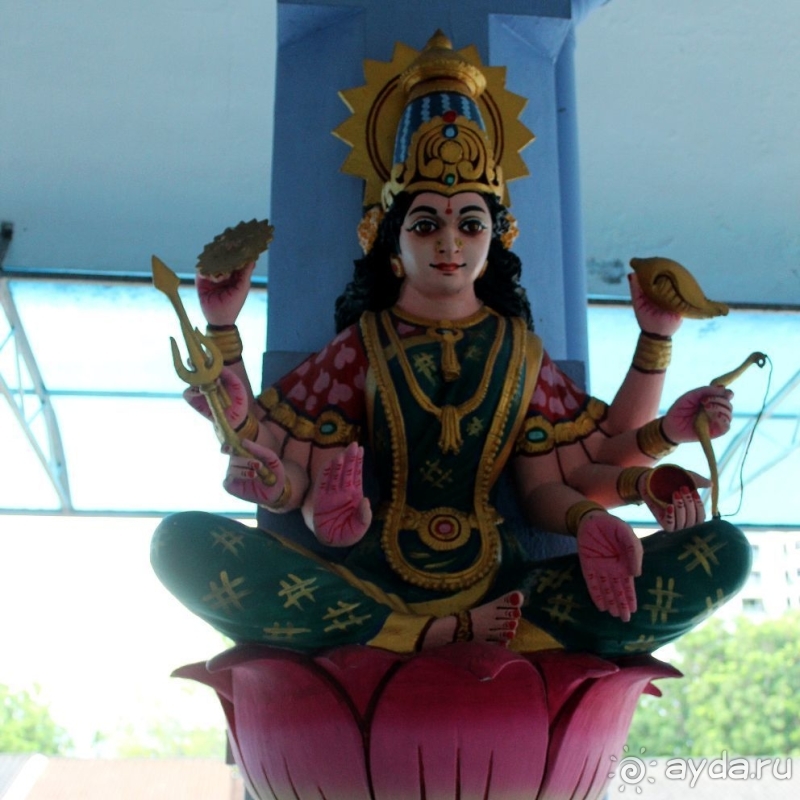 Храм "Великой Могущественной Матери" в Танжунг-Бунгахе