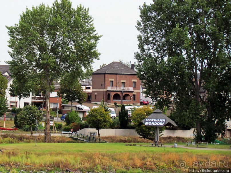 Дальше вверх по Рейну. Мондорф — город напротив Весселинга