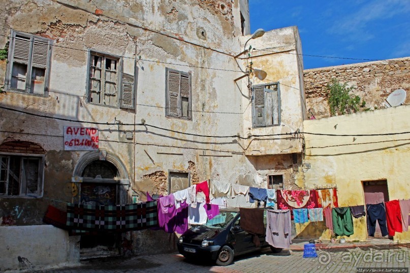 Марокканский колорит внутри старой португальской крепости