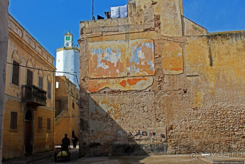 Марокканский колорит внутри старой португальской крепости