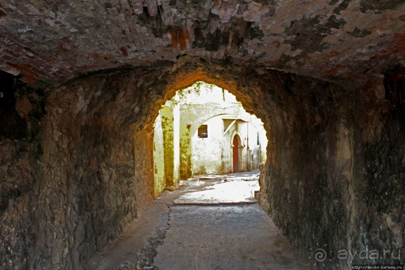 Марокканский колорит внутри старой португальской крепости