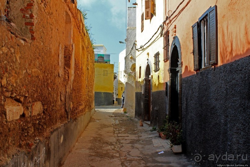 Марокканский колорит внутри старой португальской крепости