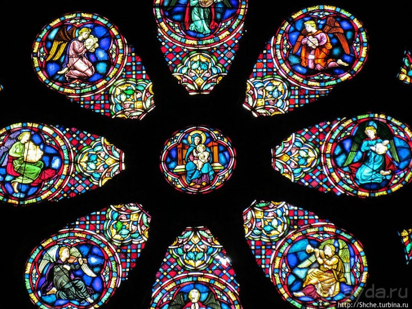 Кафедральный собор Лиссабона в арабском квартале "Алфама"