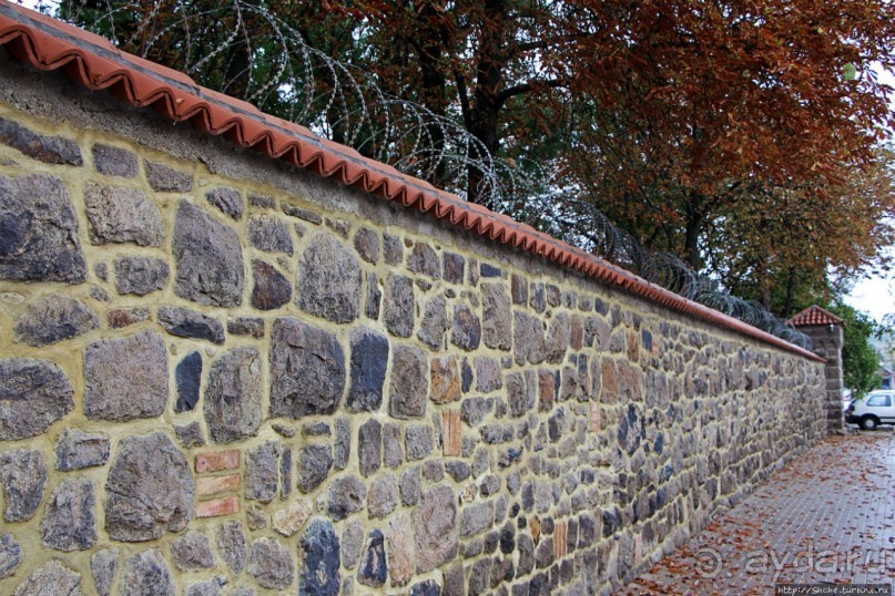 Грачаница — самый почитаемый храм православных сербов