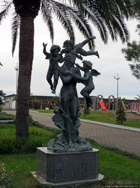 Бульвар — обнаженная набережная Батуми