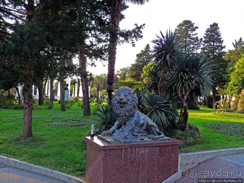 Бульвар — обнаженная набережная Батуми