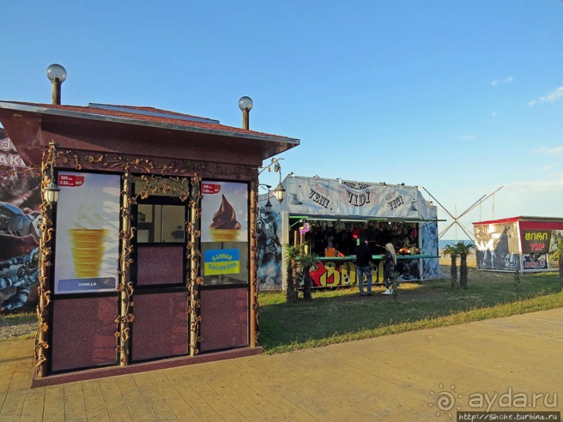 Бульвар — обнаженная набережная Батуми