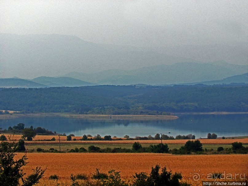 Болгарские краевиды. Берега озера Огоста близ Монтаны
