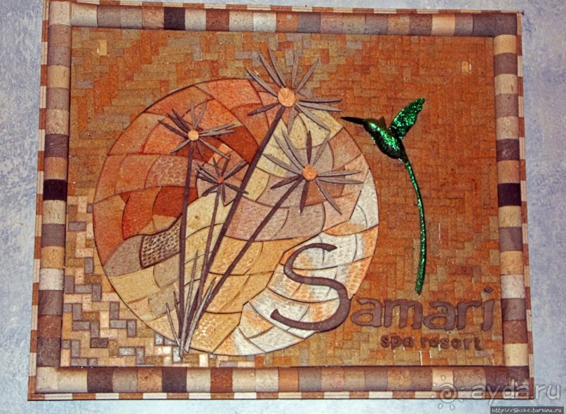 Павлины и пианино в кустах