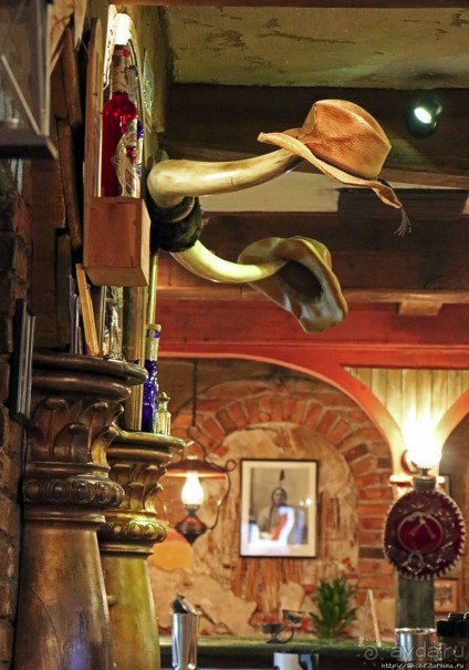 Настоящий американский салун (статус "закрыто навсегда")