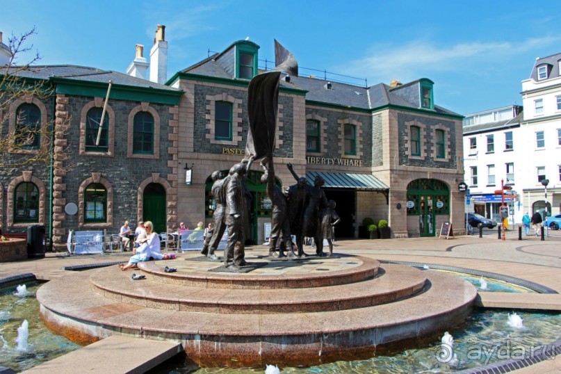 Отлив и солнце — день чудесный... Горей — джерсийский тупик