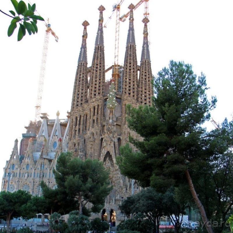 Саграда Фамилиа — незаконная стройка под охраной ЮНЕСКО