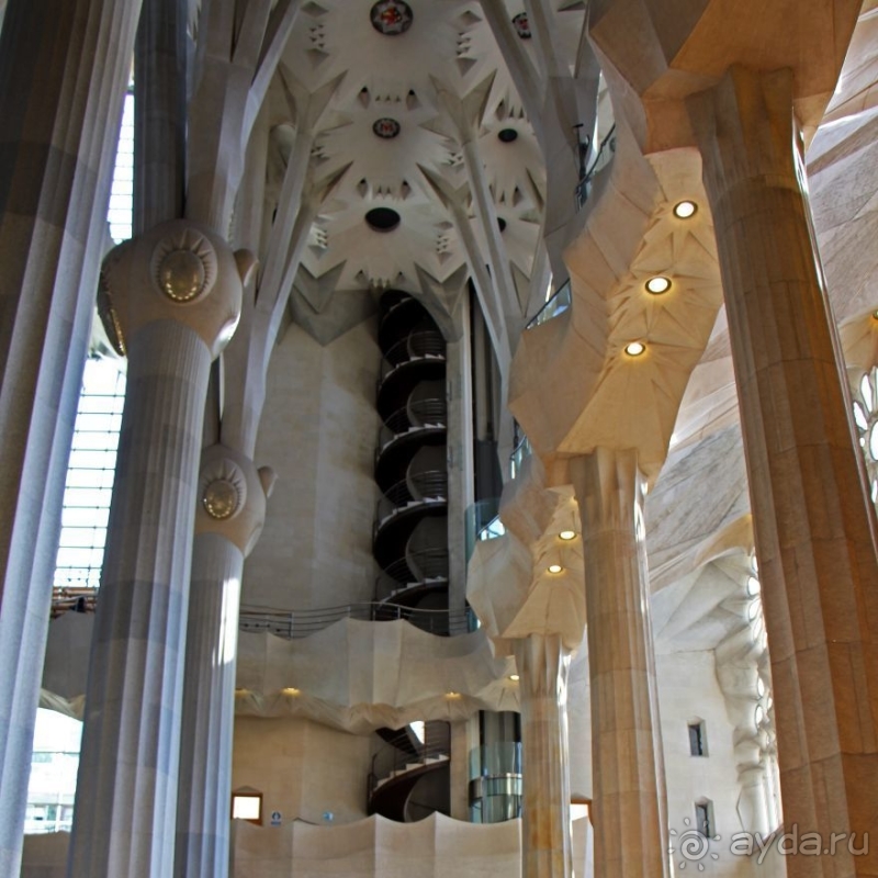Саграда Фамилиа — незаконная стройка под охраной ЮНЕСКО