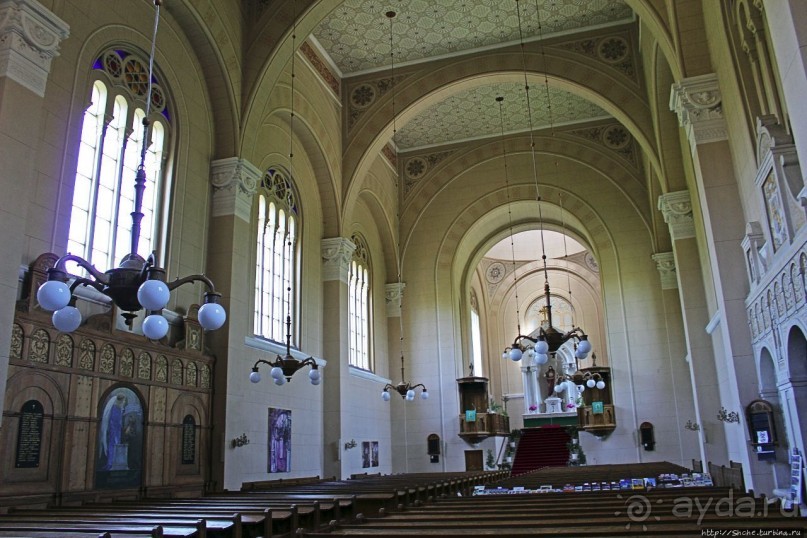 Альбом отзыва "Строго и минималистически — евангелическая церковь Кежмарока"