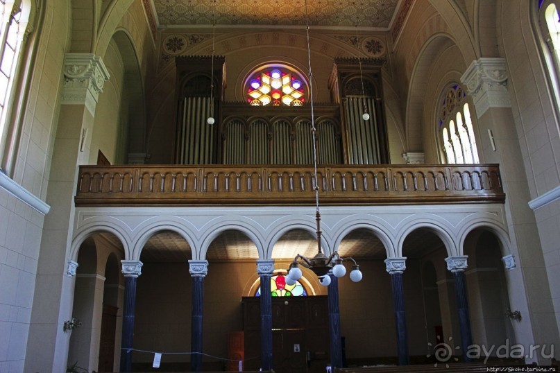 Альбом отзыва "Строго и минималистически — евангелическая церковь Кежмарока"