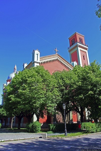 Альбом отзыва "Строго и минималистически — евангелическая церковь Кежмарока"