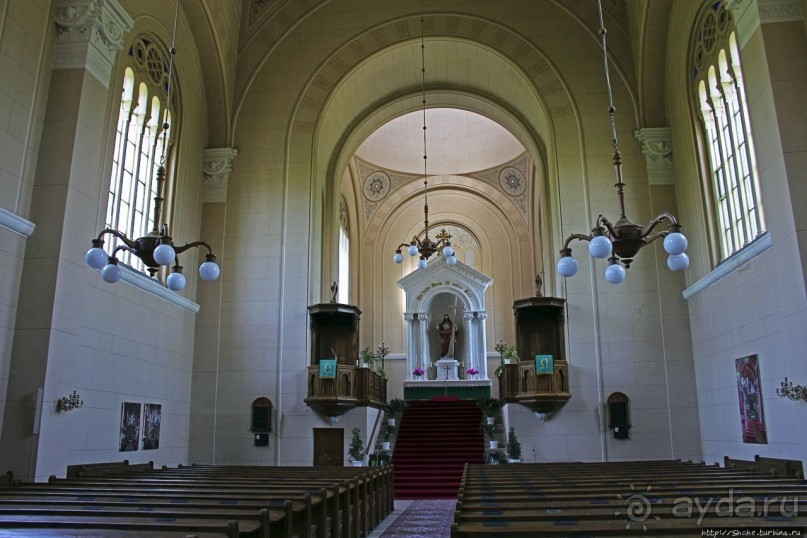 Альбом отзыва "Строго и минималистически — евангелическая церковь Кежмарока"